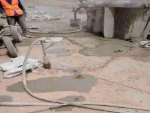 文登水泥混凝土路面板底注浆技术 路面脱空注浆整治方案