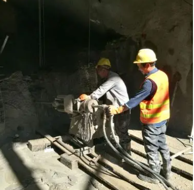 文登水下抗分散灌浆料特点 水下不分散注浆料介绍